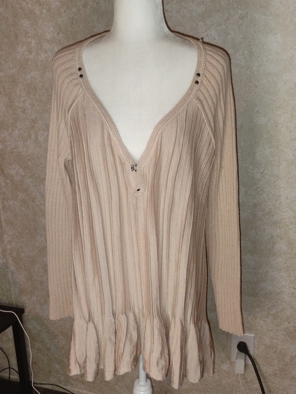 Free People Cream Ribbed V-Neck Tunic with Ruffle Hem